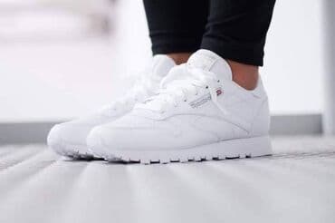 luj viton patike: PONOVO NA STANJU BeleReebok Classic patike, eko koza, nepromocive su — 1