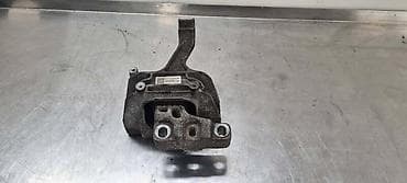 sedista za golf 5: NOSAČ MOTORA ZA VOLKSWAGEN GOLF 7 - 5Q0199262BH | Nosač motora Golf — 3
