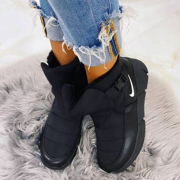 Donji delovi trenerke: Čizme — 1