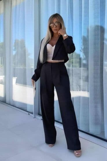 Suits: Komplet 
3400 din
ij — 7