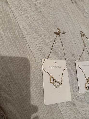 nakit od zelenog žada: Lancic Bvlgari,Chanel listajte slike za bolji pojedinacni pregled — 2
