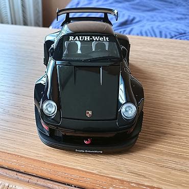 lilo i stic igracke: Nov metalni model automobila Porše 993 urađen u razmeri 1: 22 — 2