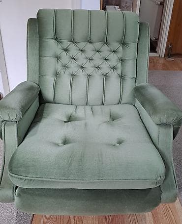 komode za odlaganje: Tabure-takođe u odličnom stanju, bez oštećenja mebla, točkići — 5