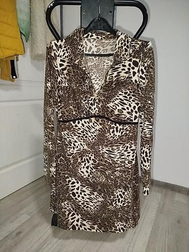 buzz patike tn: Haljina sa leopard printom, dugih rukava. Model sa kragnom i V-izrezom — 1