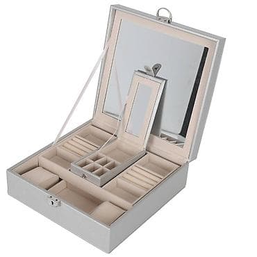 stvari za školu: Organizator za nakit sa kljucem 
Izradjen od eko koze
2500 rsd — 1