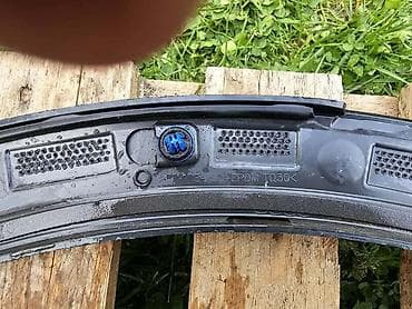 izbijaci za metal: DESNI RUB 83A KRILA ZD ZA AUDI Q3 | Audi q3 desni rub zadnji 83A 853 — 1