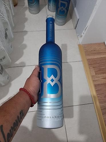 barcaffe soljice cena: Prazne flaše od Vodke Belvedere od1.75l i 3l Prodajem Prazne flase od — 5