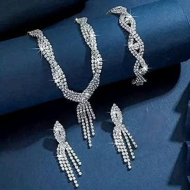 masivne ogrlice prodaja: Setovi 3000 din🔥🔥
💋 — 9