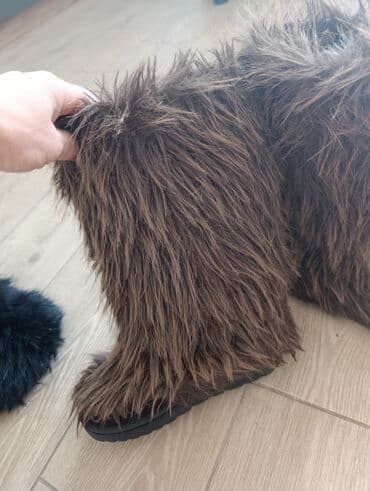 monah obuca: Ugg boots, 37 — 1
