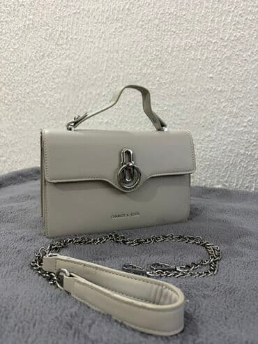 Elegantna torbica, Materijal: Veštačka koža