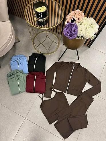 novi model tech fleece: Komplet helanke dubok pojas,crop top majica,duks na rajfislus.Sa — 4