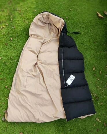 zenski prsluk sa dva lica: Prsluk dva lica par komada na stanju
S M L XL 3500 din — 1