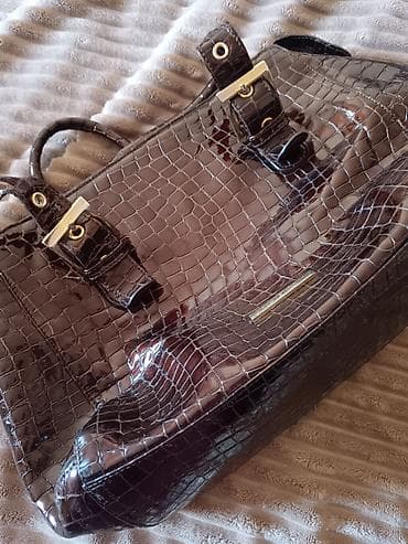 disel torba: Elegantna damska torba, lak koža sa krokodilskim printom u tamno — 2