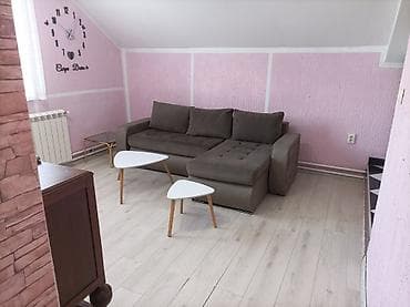 Namešten stan u kući, 50m2, na prvom spratu, zaseban ulaz Dvosoban