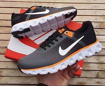 springfield muska majica: Nike, broj 41 do 46

cena 3200 dinara — 2