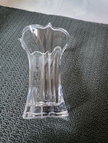 Ogledala: Vaza, Novo — 9