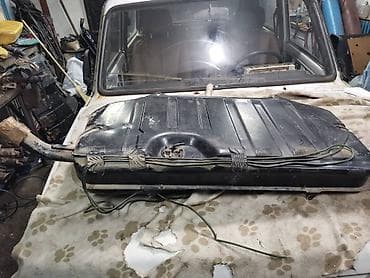 Rezervoar Lada 2121,21213 Niva br.3 . Polovno, ocuvano. Skinuto sa na lalafo.rs Rezervoar Lada 2121,21213 Niva br.3 . Polovno, ocuvano. Skinuto sa