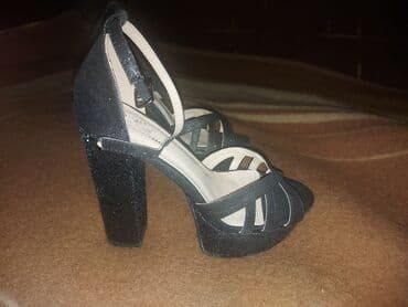 kozne helanke h m: Sandals, 36 — 1