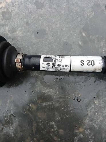 multimedija za kola: POLUOSOVINA ZA AUDI A4, A4 ALLROAD, A5 . OD 2007. DO 2012. GOD. - — 2