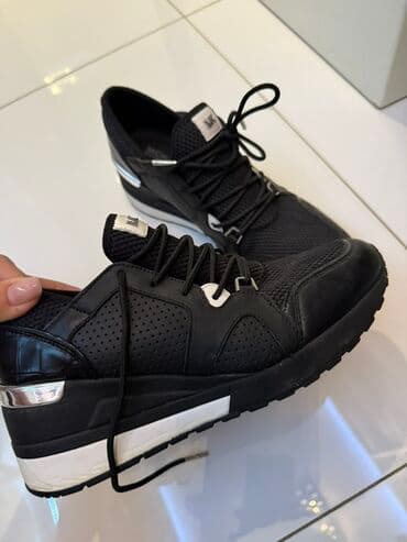 Ženska obuća: Sneakers patike Michael Kors (MK) – crne - Model sa zadebljanim đonom — 1