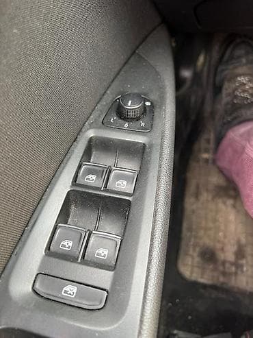 maglenke za auto: PREKIDAC PROZORA ZA SEAT LEON | Prekidaci prozora za Seat Leon 3 — 1