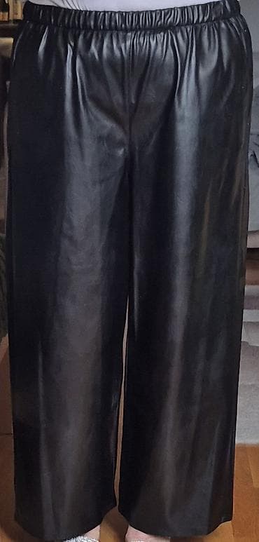 Women's Sweatsuits: M&S ženske pantalone od eko kože – crne - Model: ravne nogavice — 6