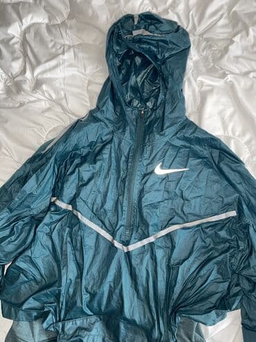 new yorker београд – слике: 2 u 1
Nike duks gornji deo
M veličina
8000din
Iz inostranstva — 18