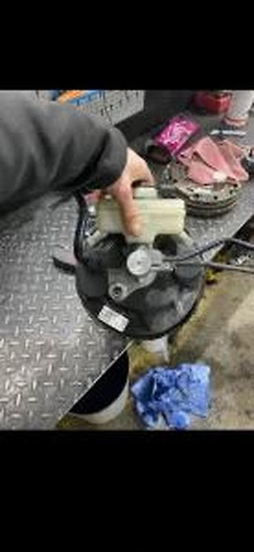 senzor radilice: AUDI Q5 SERVO POJACIVAC VAKUUM APARAT 8R0612103D | Audi delovi zemun — 4