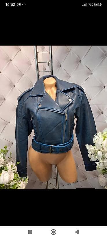 koledzice muske: Ženska kratka bajkerska jakna od eko kože - Krojen, strukirani model — 2