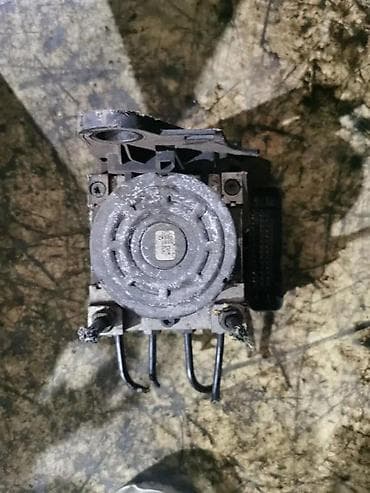 kontakt brava golf 5: ABS PUMPA. A3. 8V. 12-16. 5Q0907379AA | ABS pumpa — 4