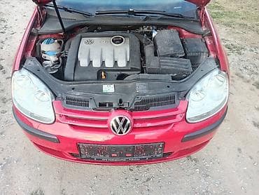 gumeni opanci cena: Volkswagen Golf V – hečbek, 5 vrata, crvena boja. Motor TDI dizel — 3