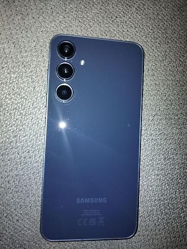Samsung Galaxy A55 pametni telefon – tamno plava boja - Tanak, ravnih