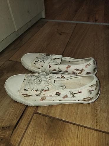 zara crveni prsluk: Komplet sportskih i casual patika – više modela - Adidas Messi — 3