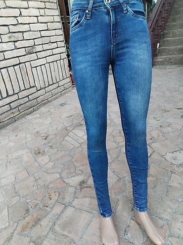patike sa ortopedskom petom: Fioretto farmerke – veličina S - Model: skinny/uzan kroj, pruža — 1