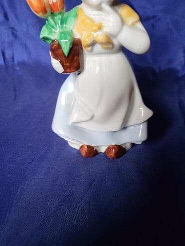 flase sa natpisom: Figura nova,vintaz,holandjanka sa lalama porcelanska. Nova — 7