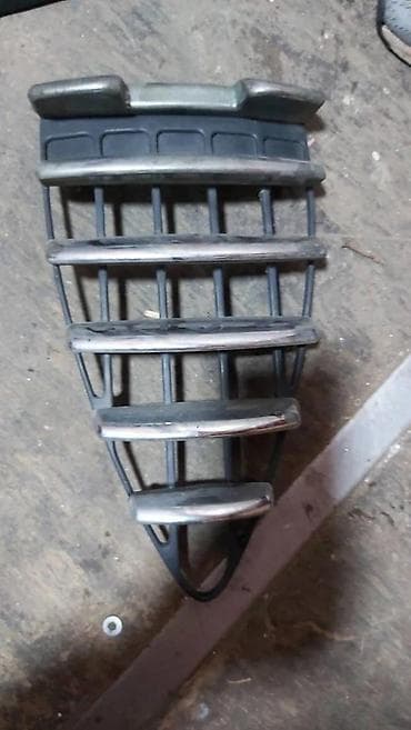 seat znak: ALFA 147 GRIL CENTRALNA RESETKA BRANIKA | Za modele do 2004 god — 1
