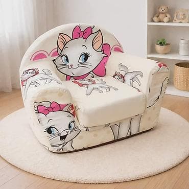 maja plus namestaj: Mala fotelja 🪑 Dimenzije: 55×45 cm ✨ Sedeći deo: 30×30 cm 🛏️ — 5
