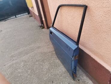 desno krilo golf 4: Vrata zadnja desna Lada 2107 Riva,2105 u plavoj boji ZD1. Vrata su — 4