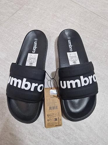 opposite sobne papuce: Umbro muške papuče – model sa širokim, mekanim gornjim kaišem i — 2