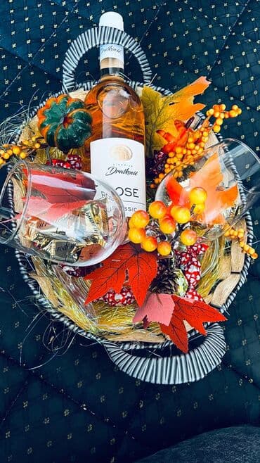 Ostali proizvodi za kuću: Elegantni poklon-aranžmani i premium gift korpe - Ručno aranžirane — 8