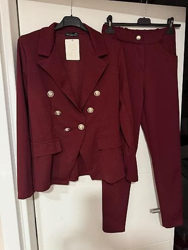 lične stvari: Dostupan
3700 dinara — 1