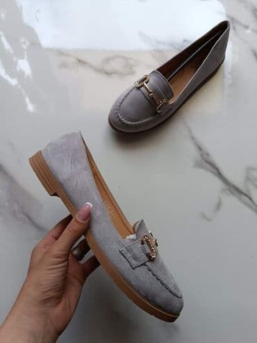 kickers obuca: Broj 36-41
Cena 3000 din — 3