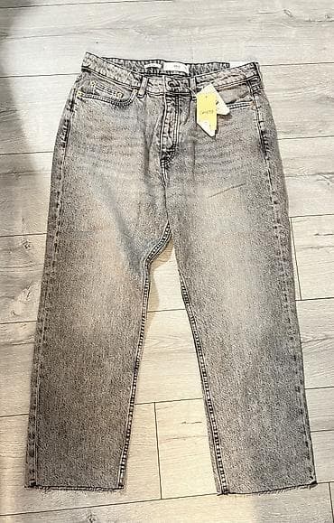Mango zenske farmerke – siva isprana nijansa (acid wash) - Model na lalafo.rs Mango zenske farmerke – siva isprana nijansa (acid wash) - Model