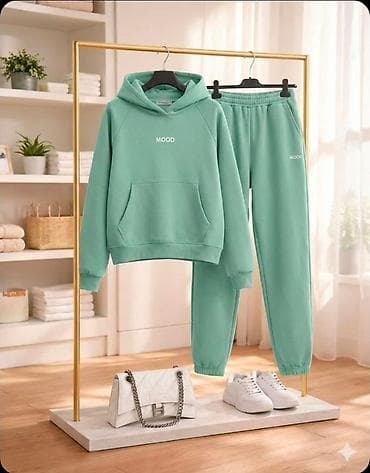 Donji deo: Termo kompleti 
Cena 3200 din 
S M L XL 2XL 3XL 
Pamuk ☘️ — 3