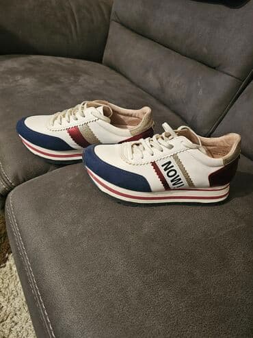 38, bоја - Šareno