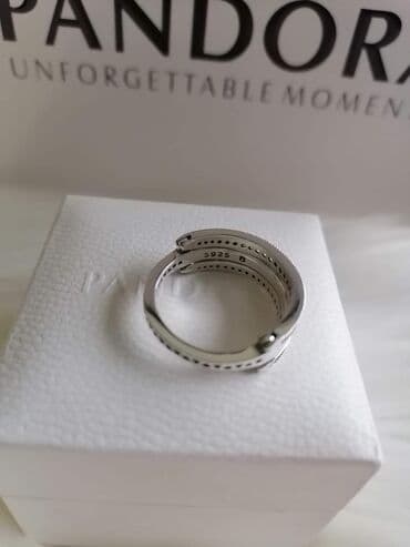 Prsten pandora
Veličina 17 i 18mm
Cena:2100din na lalafo.rs Prsten pandora
Veličina 17 i 18mm
Cena:2100din