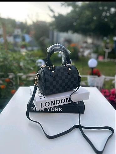 muške poslovne torbe samsonite: Torbice 
16x12
3800din
💋 — 4