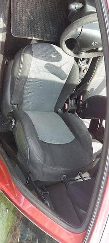 bafo auto: SEDIŠTE 3 VRATA ZA PEUGEOT 206 | Imam sve delove za peugeot 206 — 5