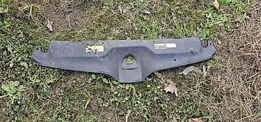 Car Parts: POKLOPAC HLADNJAKA VEZNOG LIMA ZA AUDI Q4 E-TRON | Audi q4 poklopac — 1
