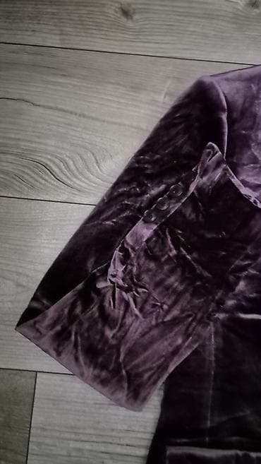 sorc m: Baršunasti sako C&A – tamno ljubičaste boje - Materijal: mekani — 2